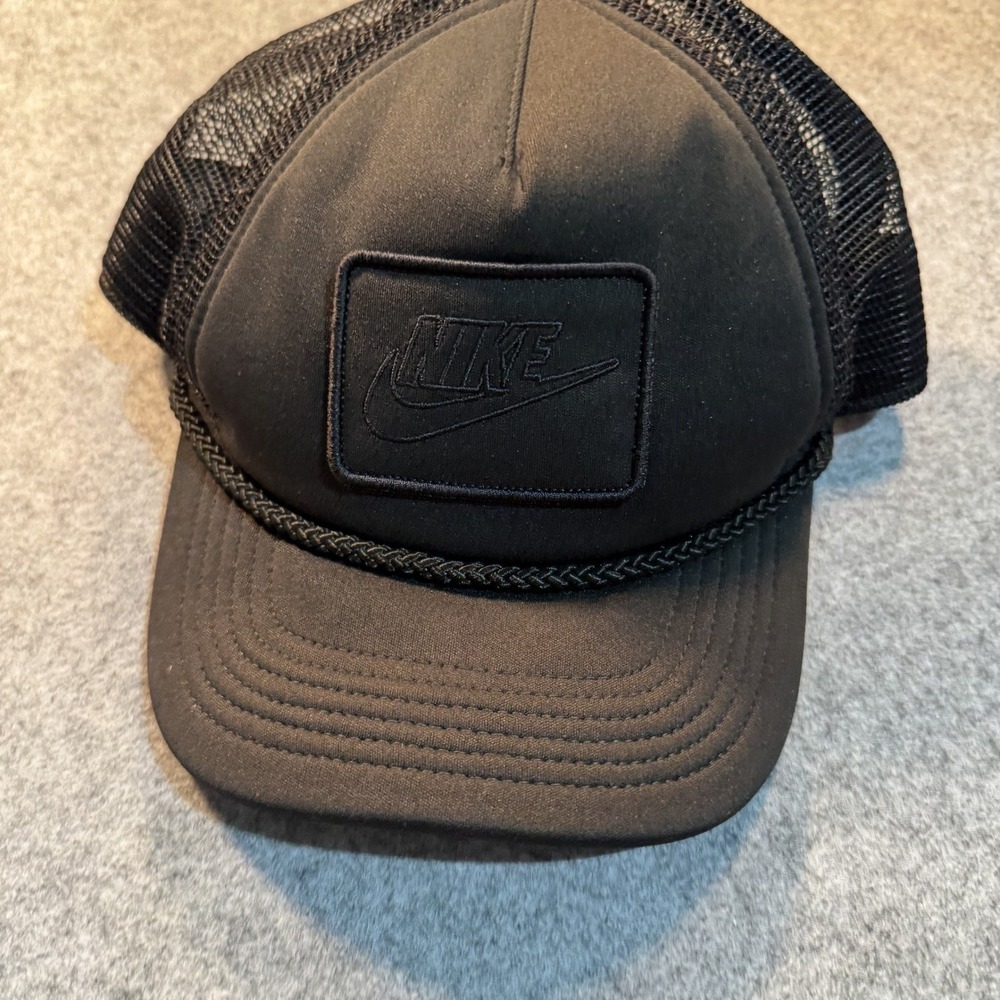 Nike Rise Dri-FIT Trucker Hat Black Mesh Snapback Rope Detail M/L